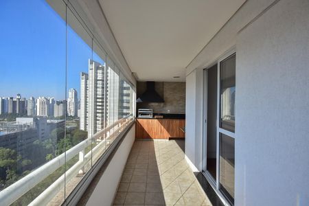 Apartamento à venda com 181m², 4 quartos e 3 vagasVaranda
