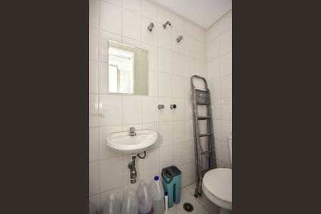 Apartamento à venda com 181m², 4 quartos e 3 vagasBanheiro de Serviço