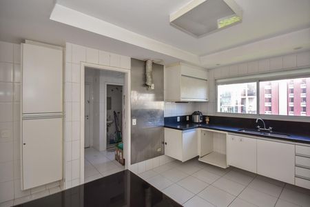 Apartamento à venda com 181m², 4 quartos e 3 vagasCozinha