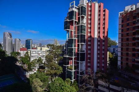 Apartamento à venda com 181m², 4 quartos e 3 vagasVista da Suíte 1