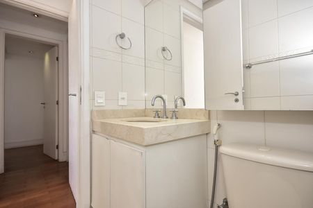 Apartamento à venda com 181m², 4 quartos e 3 vagasBanheiro da Suíte 3