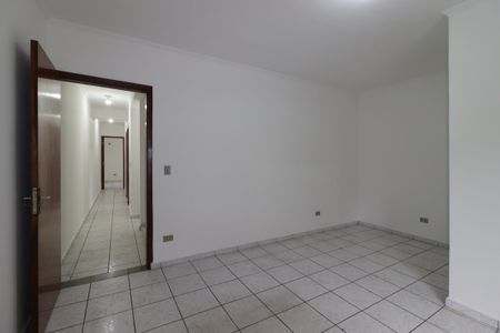 Casa à venda com 210m², 3 quartos e 2 vagasSuíte