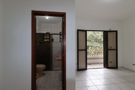 Casa à venda com 210m², 3 quartos e 2 vagasSuíte