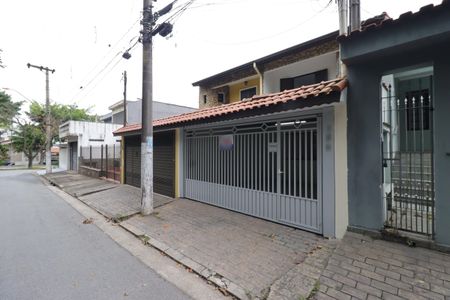 Casa à venda com 210m², 3 quartos e 2 vagasFachada