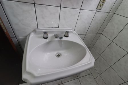 Casa à venda com 210m², 3 quartos e 2 vagasBanheiro social 2