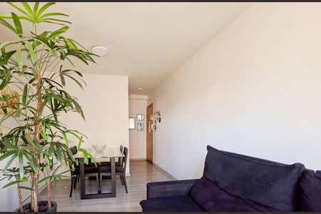 Apartamento à venda com 63m², 3 quartos e 1 vaga Apartamento à venda com 63m², 3 quartos e 1 vagaSala