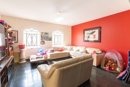 Casa à venda com 430m², 7 quartos e 5 vagasSala