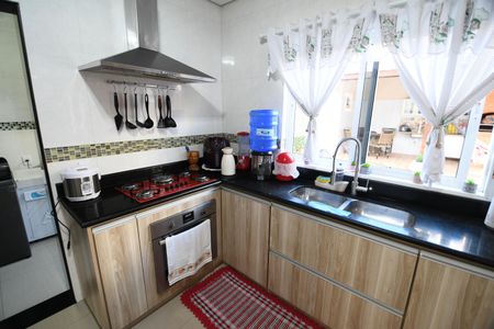 Casa para alugar com 550m², 3 quartos e 4 vagasCozinha