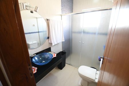 Casa para alugar com 550m², 3 quartos e 4 vagasBanheiro 2