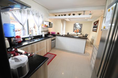 Casa para alugar com 550m², 3 quartos e 4 vagasCozinha