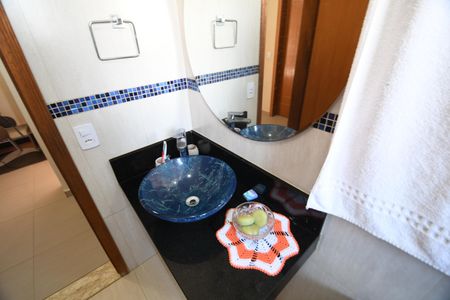 Casa para alugar com 550m², 3 quartos e 4 vagasBanheiro 2