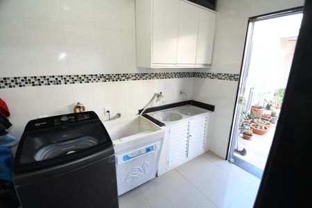 Casa para alugar com 550m², 3 quartos e 4 vagasÁrea de Serviço