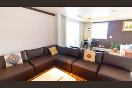 Apartamento à venda com 300m², 4 quartos e 3 vagas Apartamento à venda com 300m², 4 quartos e 3 vagasSuíte 2