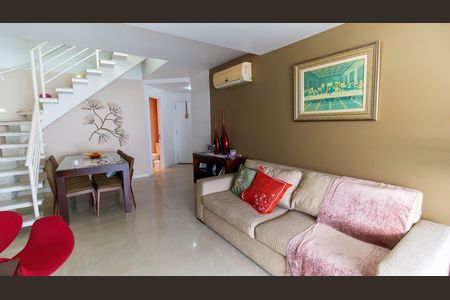 Apartamento à venda com 300m², 4 quartos e 3 vagas Apartamento à venda com 300m², 4 quartos e 3 vagasSala