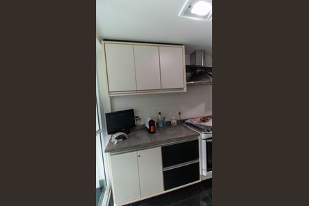 Apartamento à venda com 300m², 4 quartos e 3 vagas Apartamento à venda com 300m², 4 quartos e 3 vagasCozinha