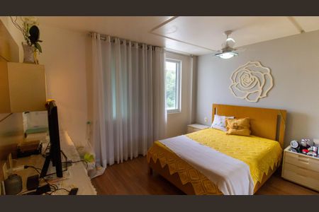 Apartamento à venda com 300m², 4 quartos e 3 vagas Apartamento à venda com 300m², 4 quartos e 3 vagasSuíte 1