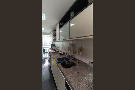 Apartamento à venda com 300m², 4 quartos e 3 vagas Apartamento à venda com 300m², 4 quartos e 3 vagasCozinha