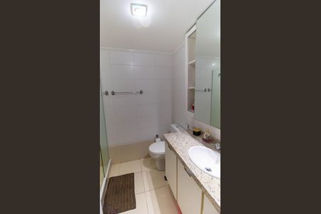 Apartamento à venda com 300m², 4 quartos e 3 vagas Apartamento à venda com 300m², 4 quartos e 3 vagasBanheiro Social