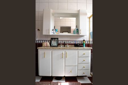 Casa para alugar com 321m², 3 quartos e 4 vagasBanheiro da suíte 2