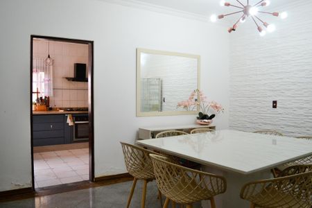 Casa para alugar com 321m², 3 quartos e 4 vagasSala de jantar