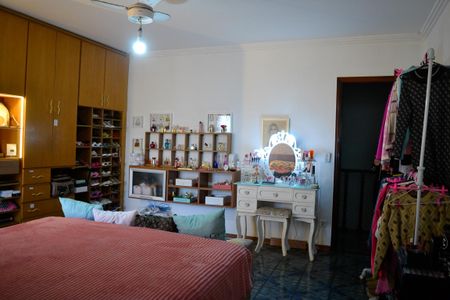 Casa para alugar com 321m², 3 quartos e 4 vagasSuíte