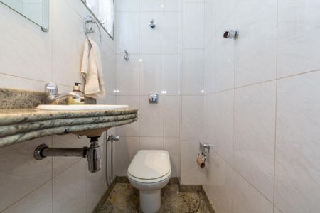 Apartamento para alugar com 200m², 3 quartos e 2 vagasBANHEIRO1
