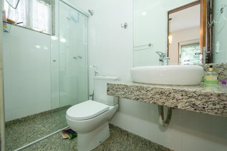 Apartamento para alugar com 200m², 3 quartos e 2 vagasBANHEIRO2