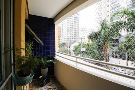 Apartamento à venda com 57m², 2 quartos e 1 vagaVaranda
