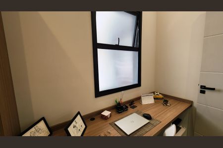 Casa de condomínio à venda com 188m², 3 quartos e 4 vagas Casa de condomínio à venda com 188m², 3 quartos e 4 vagasEscritório