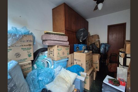 Casa à venda com 320m², 4 quartos e 3 vagas Casa à venda com 320m², 4 quartos e 3 vagasQuarto de Serviço