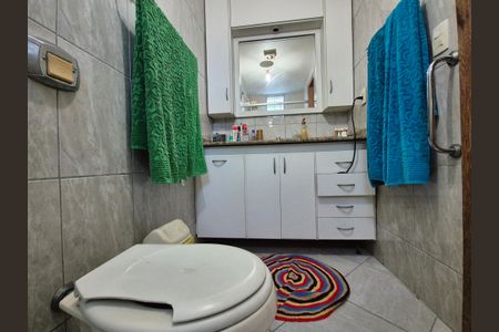 Casa à venda com 320m², 4 quartos e 3 vagas Casa à venda com 320m², 4 quartos e 3 vagasCasa 2 - Banheiro Suíte