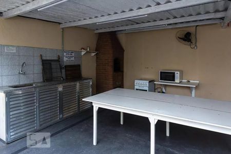 Apartamento para alugar com 66m², 3 quartos e sem vagaÁrea comum - Churrasqueira