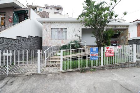 Casa à venda com 122m², 2 quartos e 4 vagasFachada