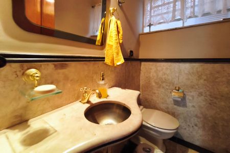 Casa à venda com 290m², 3 quartos e 2 vagas Casa à venda com 290m², 3 quartos e 2 vagasLavabo 1