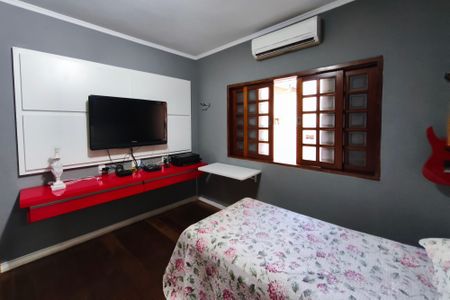 Casa à venda com 290m², 3 quartos e 2 vagas Casa à venda com 290m², 3 quartos e 2 vagasQuarto 2