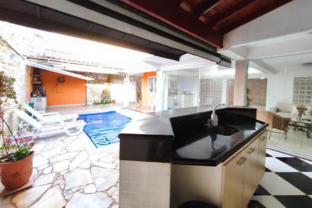 Casa à venda com 290m², 3 quartos e 2 vagas Casa à venda com 290m², 3 quartos e 2 vagasÁrea gourmet