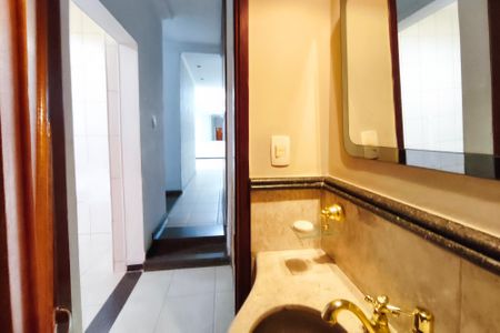 Casa à venda com 290m², 3 quartos e 2 vagas Casa à venda com 290m², 3 quartos e 2 vagasLavabo 1