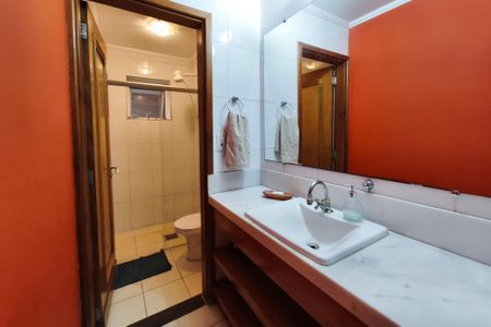 Casa à venda com 290m², 3 quartos e 2 vagas Casa à venda com 290m², 3 quartos e 2 vagasLavabo