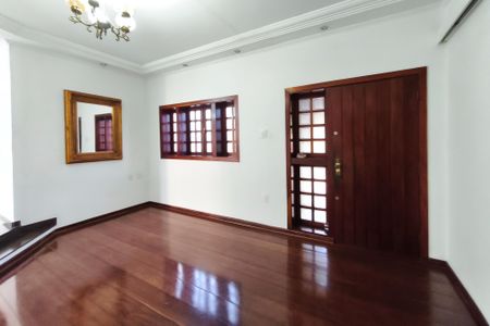 Casa à venda com 290m², 3 quartos e 2 vagas Casa à venda com 290m², 3 quartos e 2 vagasSala de Estar