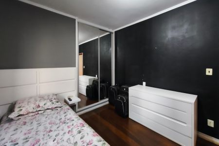 Casa à venda com 290m², 3 quartos e 2 vagas Casa à venda com 290m², 3 quartos e 2 vagasQuarto 2