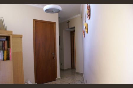 Casa à venda com 700m², 7 quartos e 6 vagasCorredor casa 1