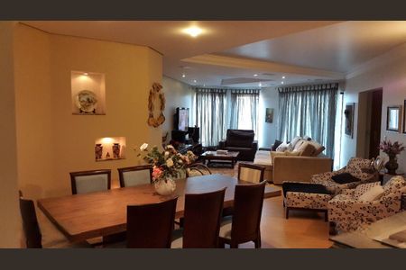 Casa à venda com 700m², 7 quartos e 6 vagasSala da Casa 1