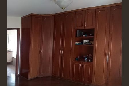 Casa à venda com 700m², 7 quartos e 6 vagasQuarto Suíte 2 da Casa 2