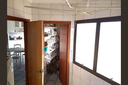 Casa à venda com 700m², 7 quartos e 6 vagasÁrea de Serviço Casa 2