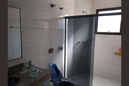 Casa à venda com 700m², 7 quartos e 6 vagasBanheiro 1 Casa 2