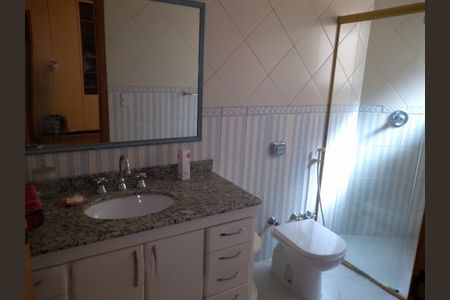 Casa à venda com 700m², 7 quartos e 6 vagasBanheiro 1 da casa 1