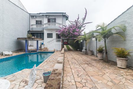 Casa para alugar com 470m², 4 quartos e 10 vagasQuintal/Piscina