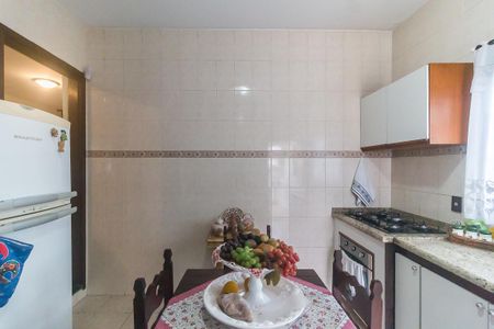 Casa para alugar com 470m², 4 quartos e 10 vagasCozinha