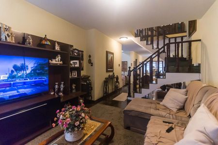 Casa para alugar com 470m², 4 quartos e 10 vagasSala de TV