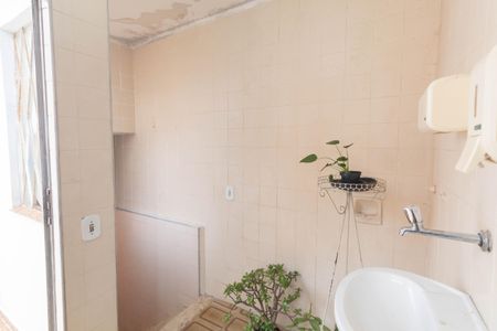 Casa à venda com 150m², 3 quartos e 2 vagasÁrea de Serviço